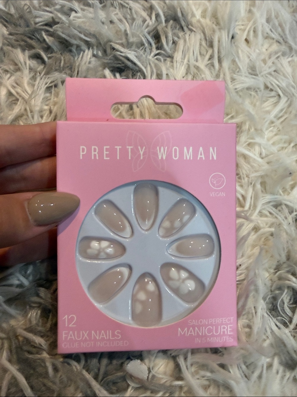Women's Nude Floral Beige Faux Nails – 12-Count
